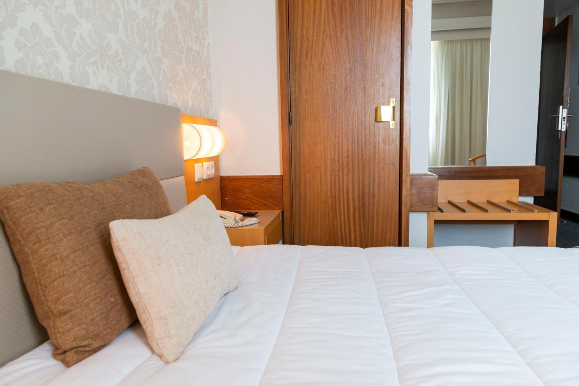 Hotel Eurosol Leiria & Jardim Buitenkant foto